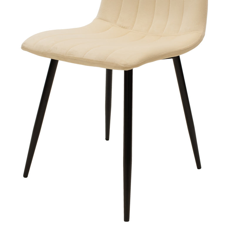 Стол Noor кадифе бежов плат с черен цвят метален крак 44x53x86см