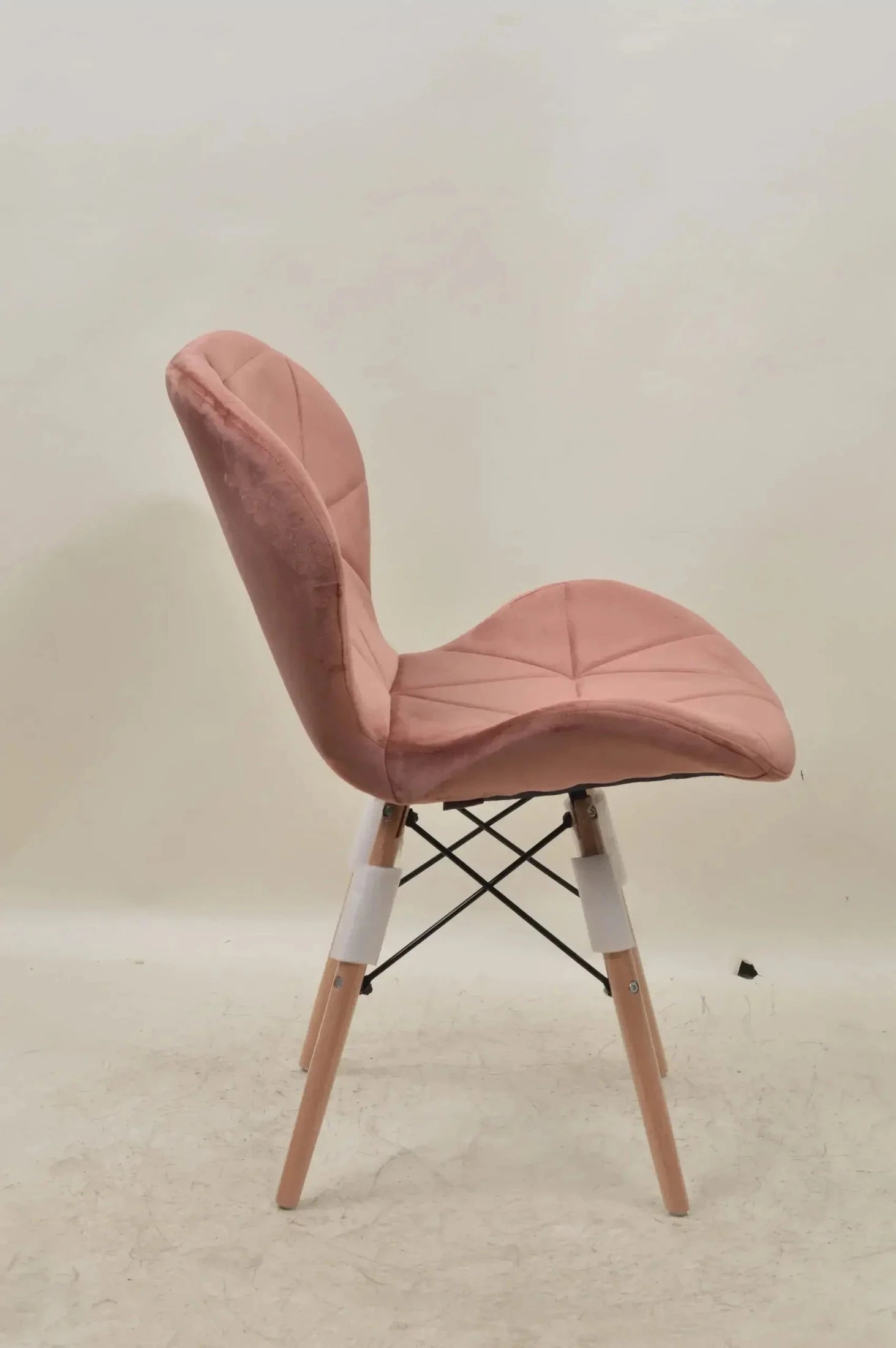 Трапезен стол Мелина Розово кадифе