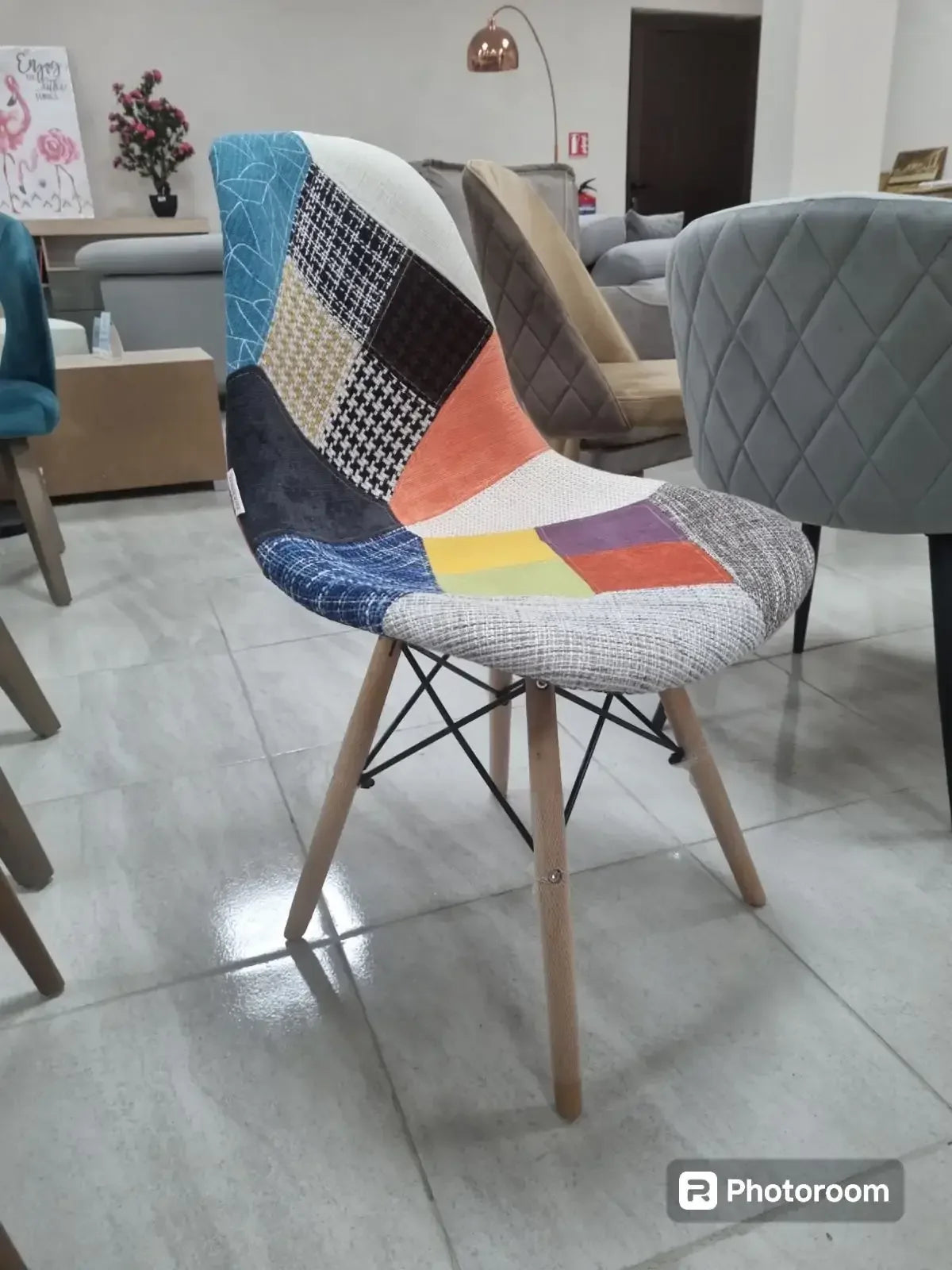 Трапезен стол Иви Пачуърк 1-дамаска,букови крака