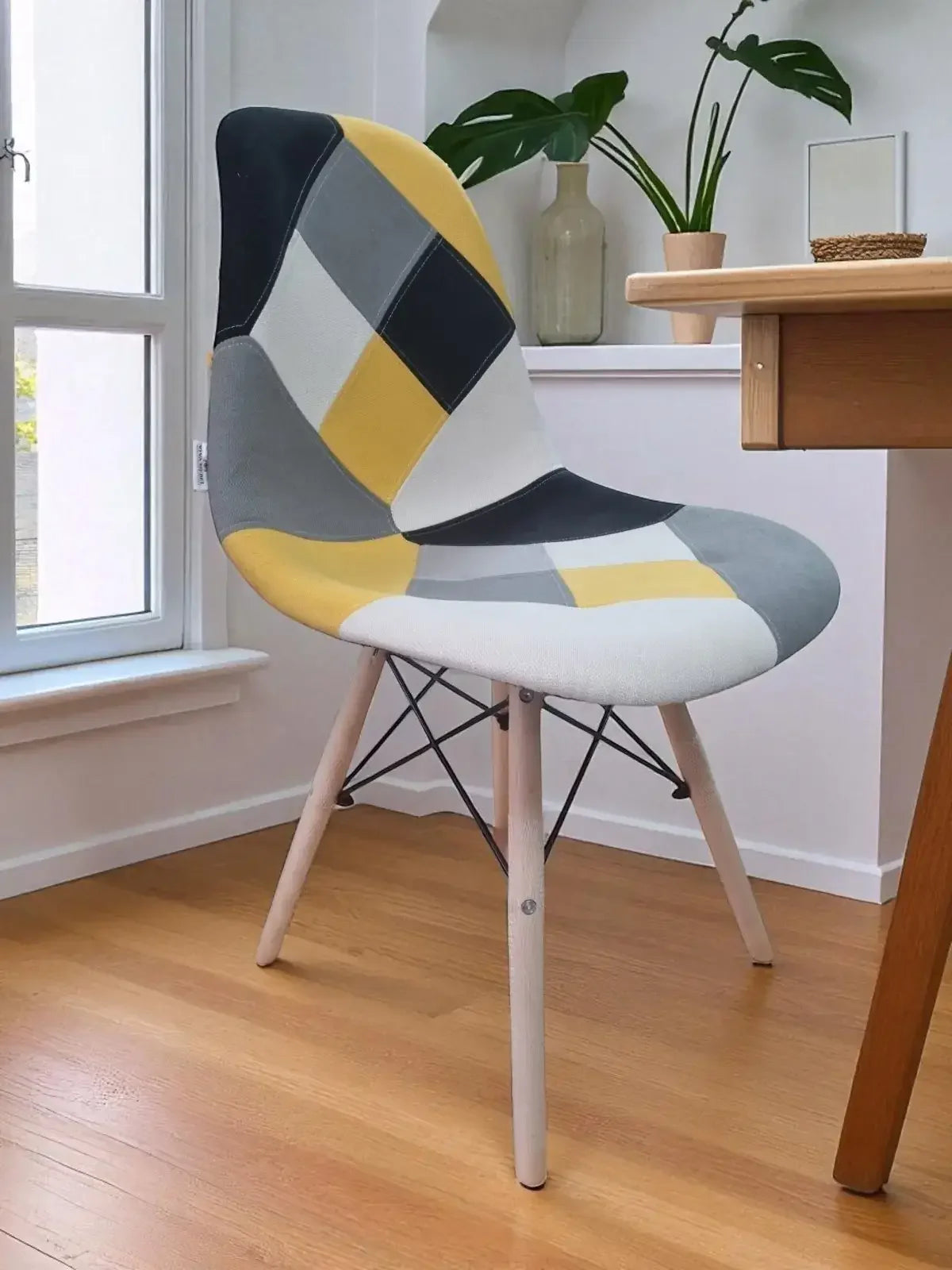 Стол Иви пачуърк-жълт