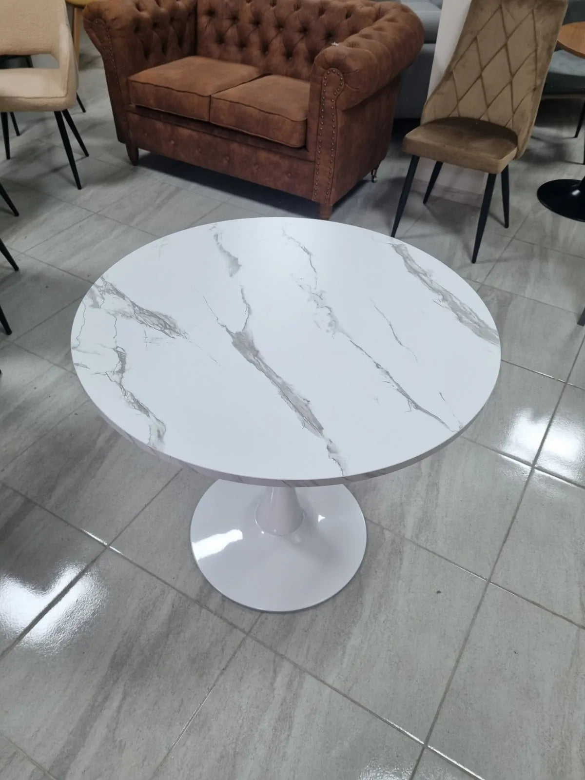 Трапезна маса Мери ф80см-плот МДФ бял/метален крак