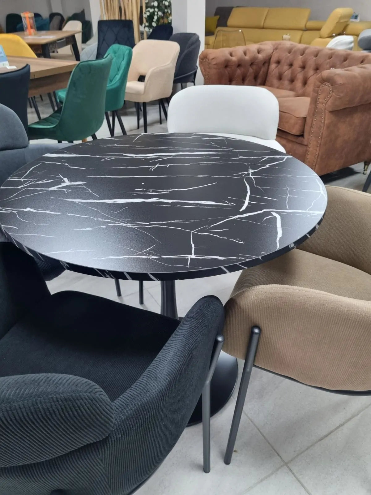 Трапезна маса Мери/ плот ф80см МДФ черен цвят/метален крак