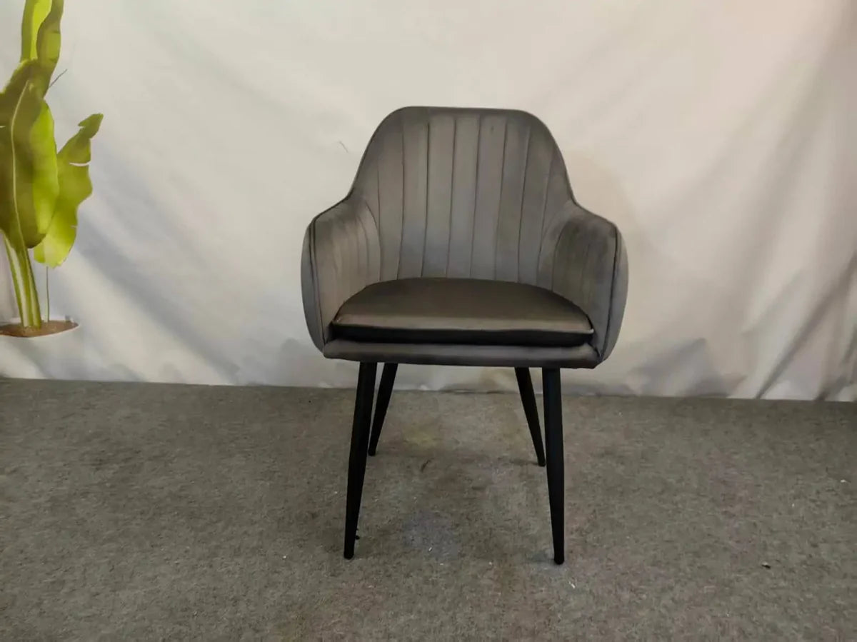 Трапезен стол ВМ313 – кадифе цвят тъмно сив 3=4